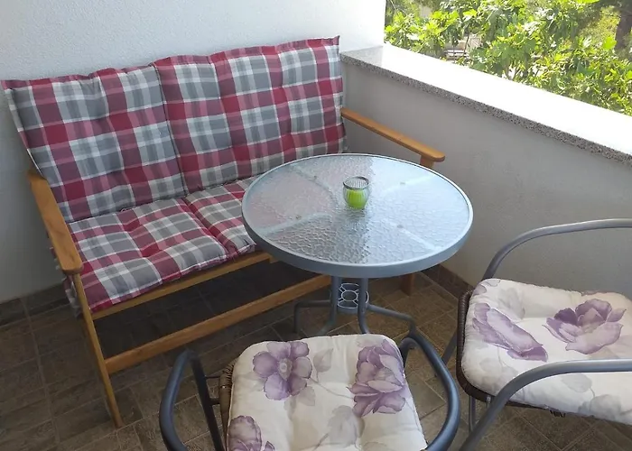 아파트 With Parking Space - 17696 *